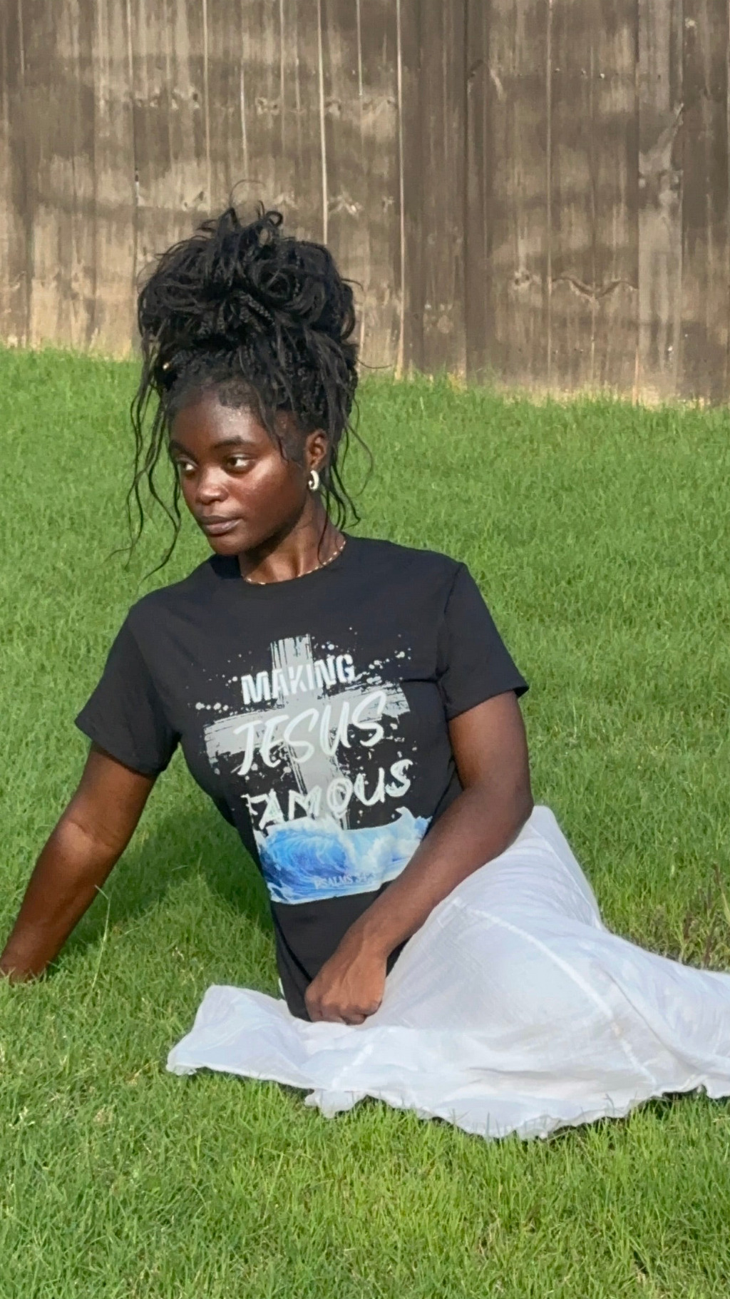 Making JESUS Famous Wave Tee