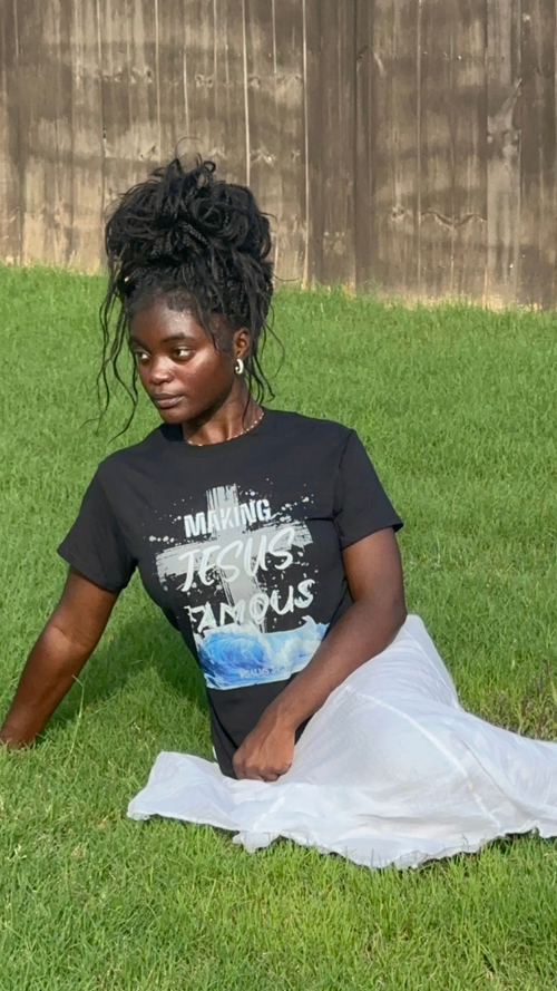 Making JESUS Famous Wave Tee